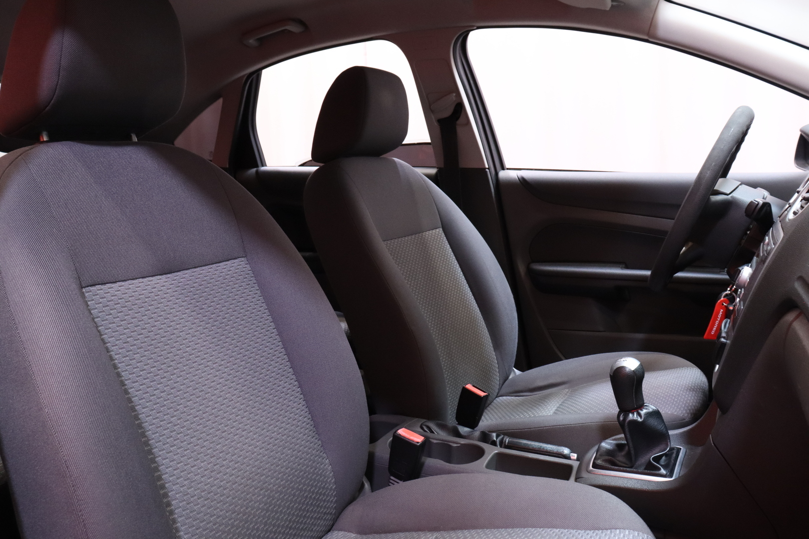 Ford - Focus - 4D FOCUS HATCHBACK 1.6-DA3/264 // MYYDÄÄN HUUTOKAUPAT.COM ! // - Viistoperä