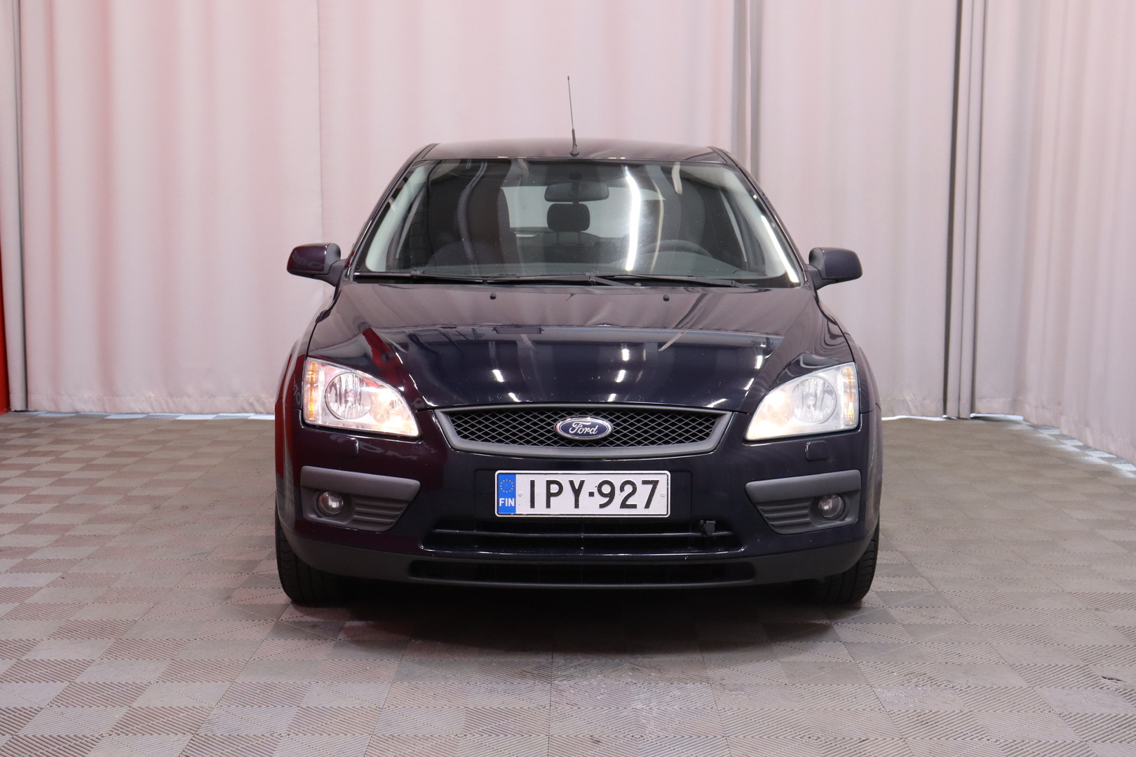 Ford - Focus - 4D FOCUS HATCHBACK 1.6-DA3/264 // MYYDÄÄN HUUTOKAUPAT.COM ! // - Viistoperä