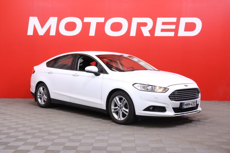Ford - Mondeo - 2,0 TDCi 150hv PowerShift A6 Trend 5D // Vetokoukku / Webasto / Vakkari / Navi / P. tutkat / Lämmitettävä tuulilasi // - Viistoperä