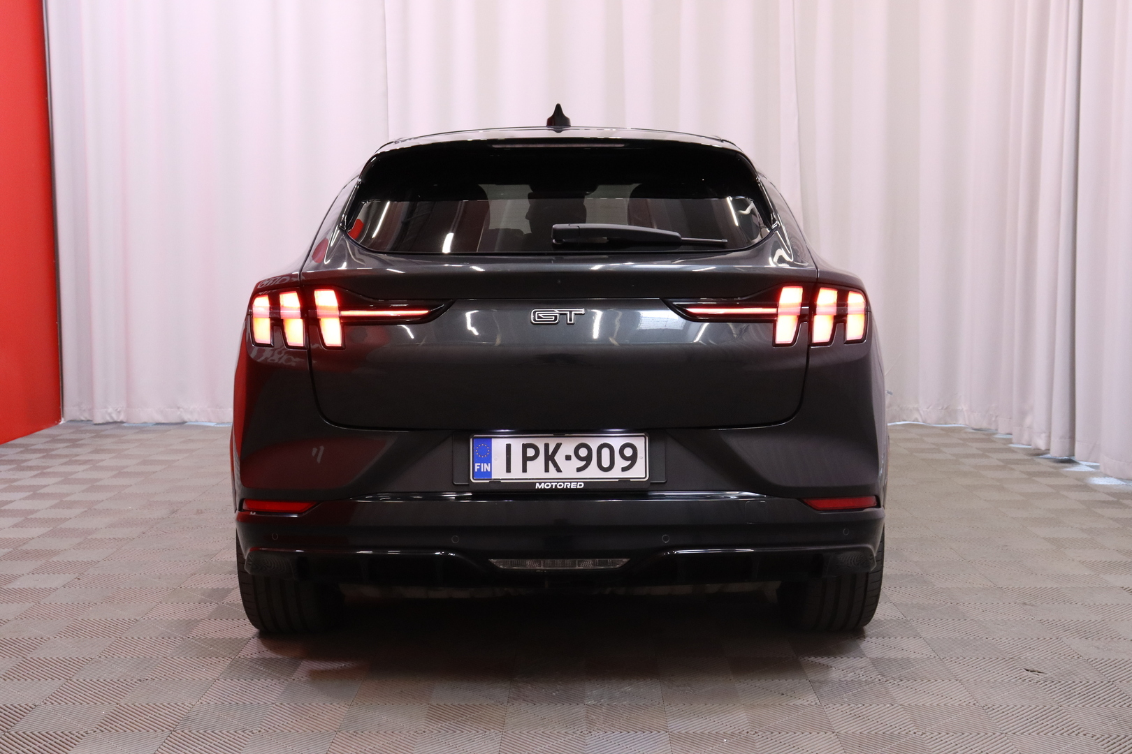Ford - Mustang Mach-E - 98kWh 487hv A1 AWD GT Launch Edition // Suomi-auto / B&O / Panorama / 360-kamera / Koukku / ACC / Magneride-iskarit // - Maastoauto