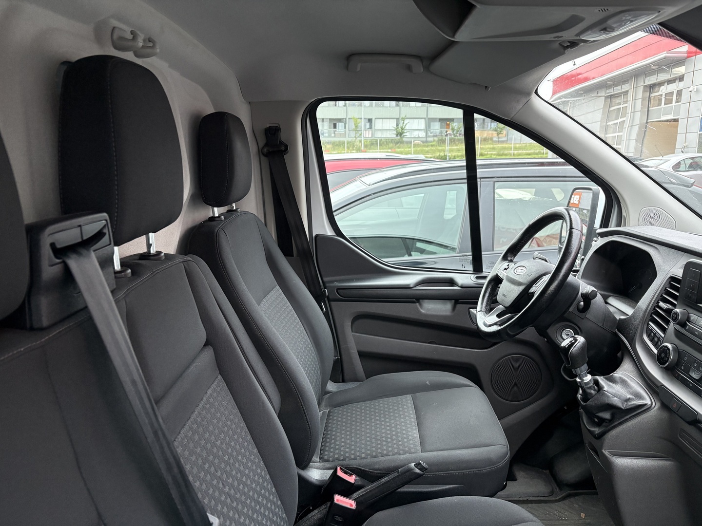 Ford - Transit Custom - 320 2,0TDCi 130 hv M6 Etuveto Trend Van N1 L2H1 **2-om Suomi-auto / Läpijuostava / Webasto / Koukku** - Pakettiauto