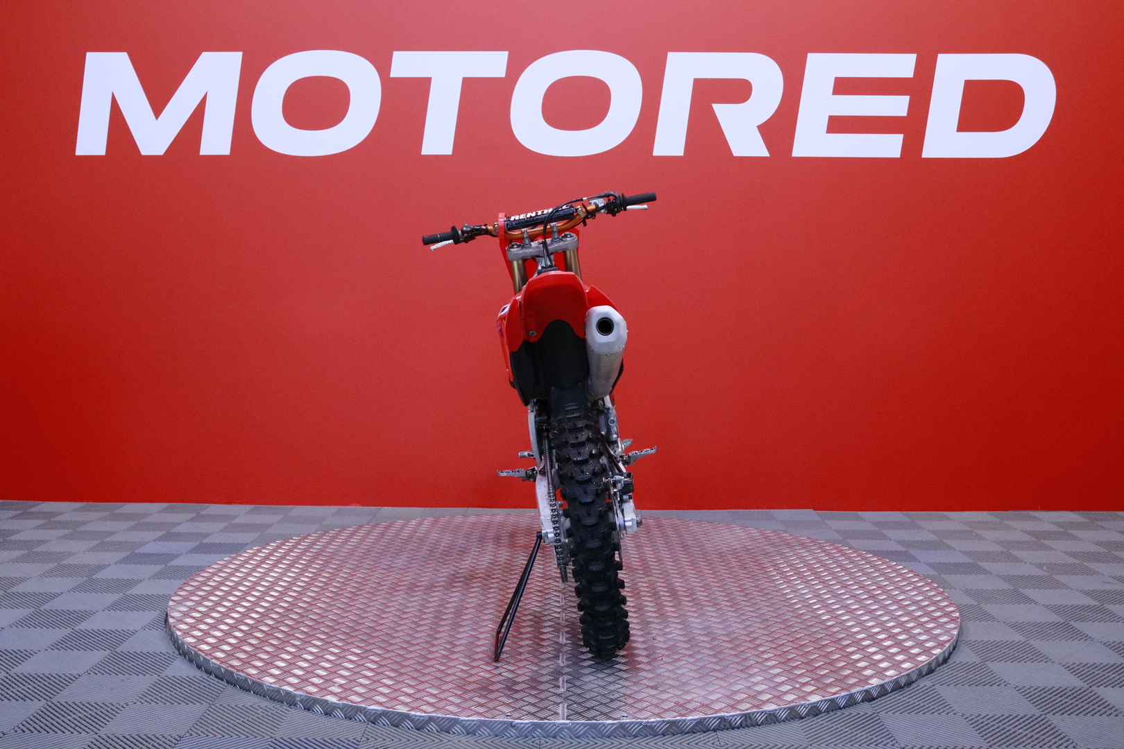 HONDA - CRF - 250 R // Myydään Huutokaupat.com / 1. om. / 20h / Hyvin huollettu / Uudet renkaat // - Moottoripyörä