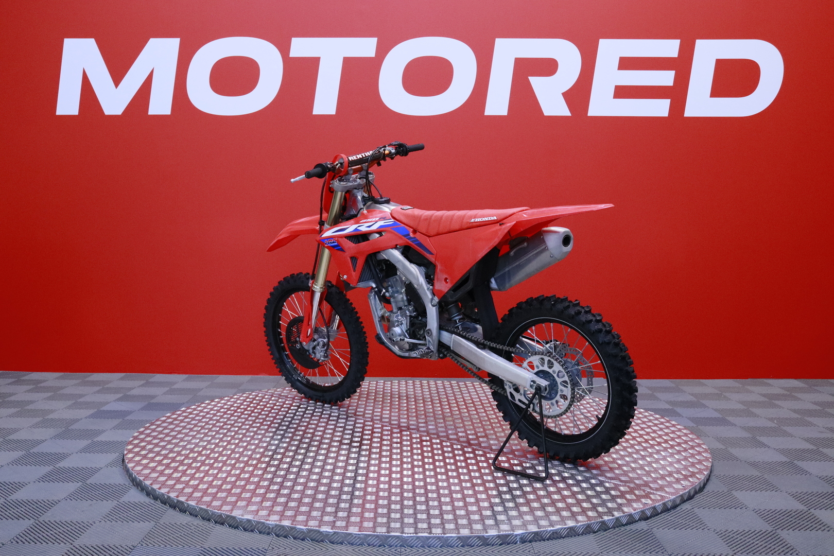 HONDA - CRF - 250 R // Myydään Huutokaupat.com / 1. om. / 20h / Hyvin huollettu / Uudet renkaat // - Moottoripyörä