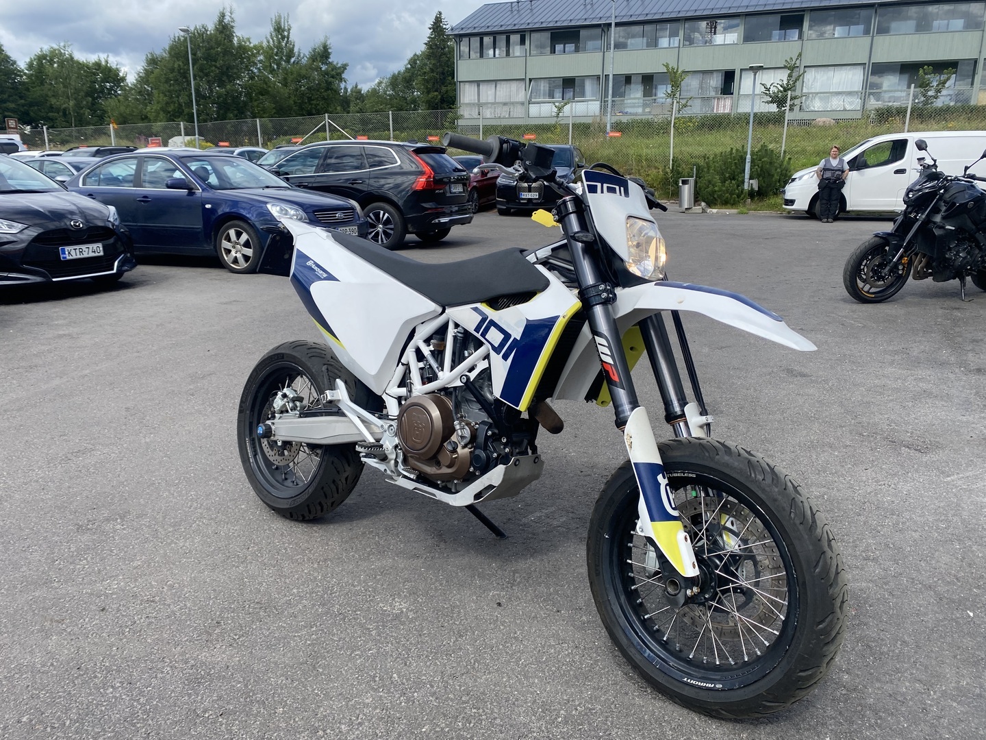 HUSQVARNA - 701 - Supermoto // Juuri saapunut / Uudet renkaat // - Moottoripyörä
