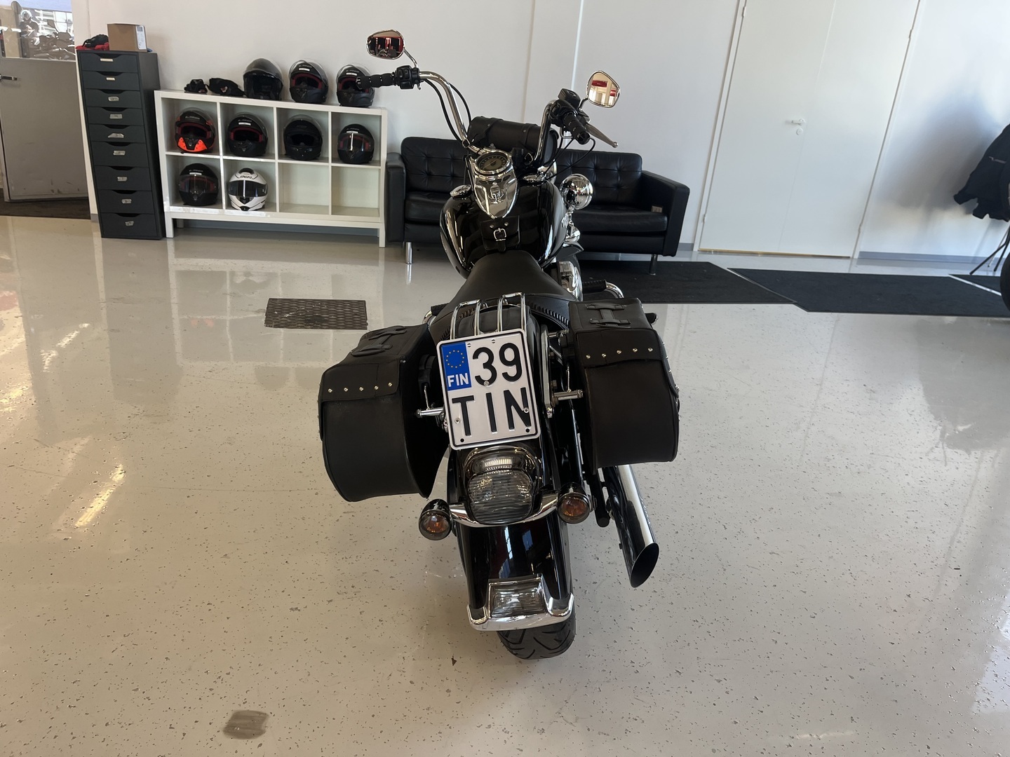 Harley-Davidson - SOFTAIL - FLSTC Heritage Softail Classic // Juuri Saapunut / Screamin Eagle / sivulaukut / kaatumaraudat // - Moottoripyörä