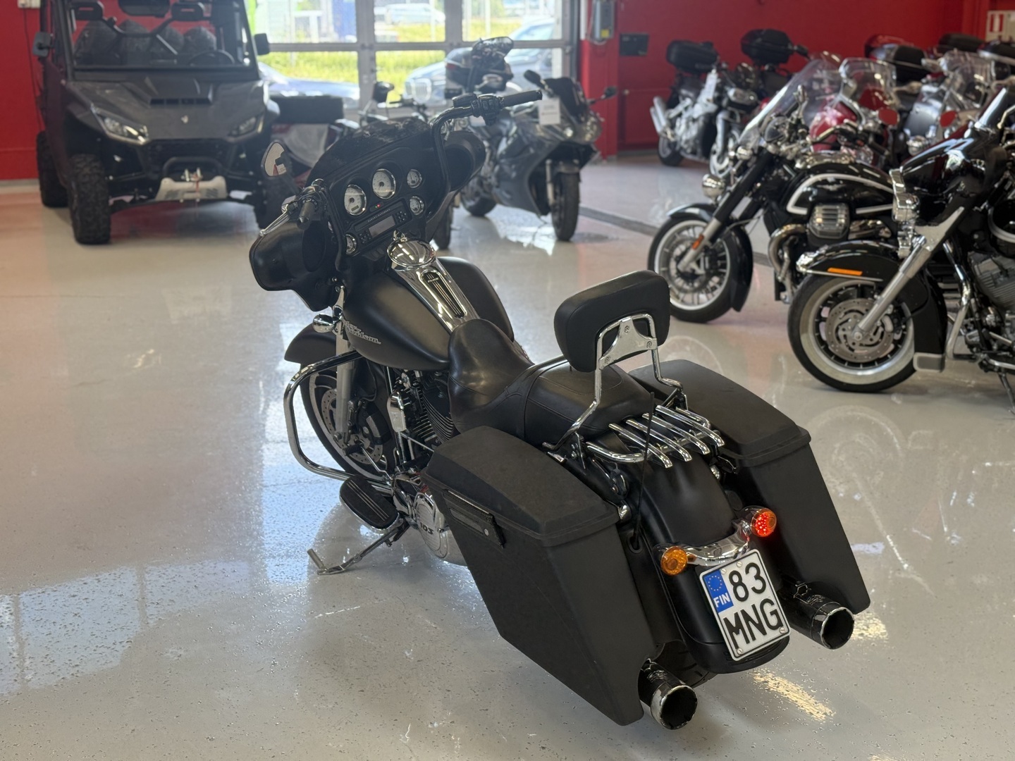 Harley-Davidson - TOURING - FLHX Street Glide // Juuri saapunut / Suomi-pyörä / V&H / Vakkari / Radio // - Moottoripyörä