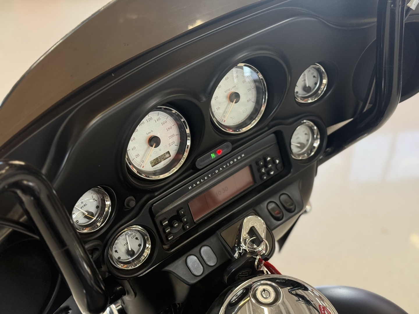 Harley-Davidson - TOURING - FLHX Street Glide // Juuri saapunut / Suomi-pyörä / V&H / Vakkari / Radio // - Moottoripyörä