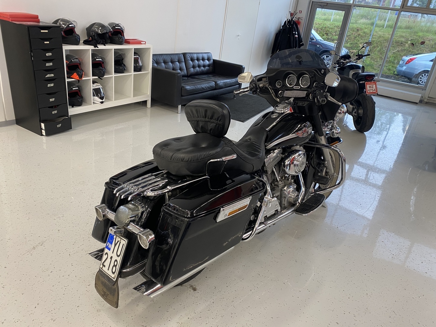 Harley-Davidson - TOURING - FLHT Electra Glide Standard // Suomi-pyörä / Huoltokirja / Sivulaukut // - Moottoripyörä
