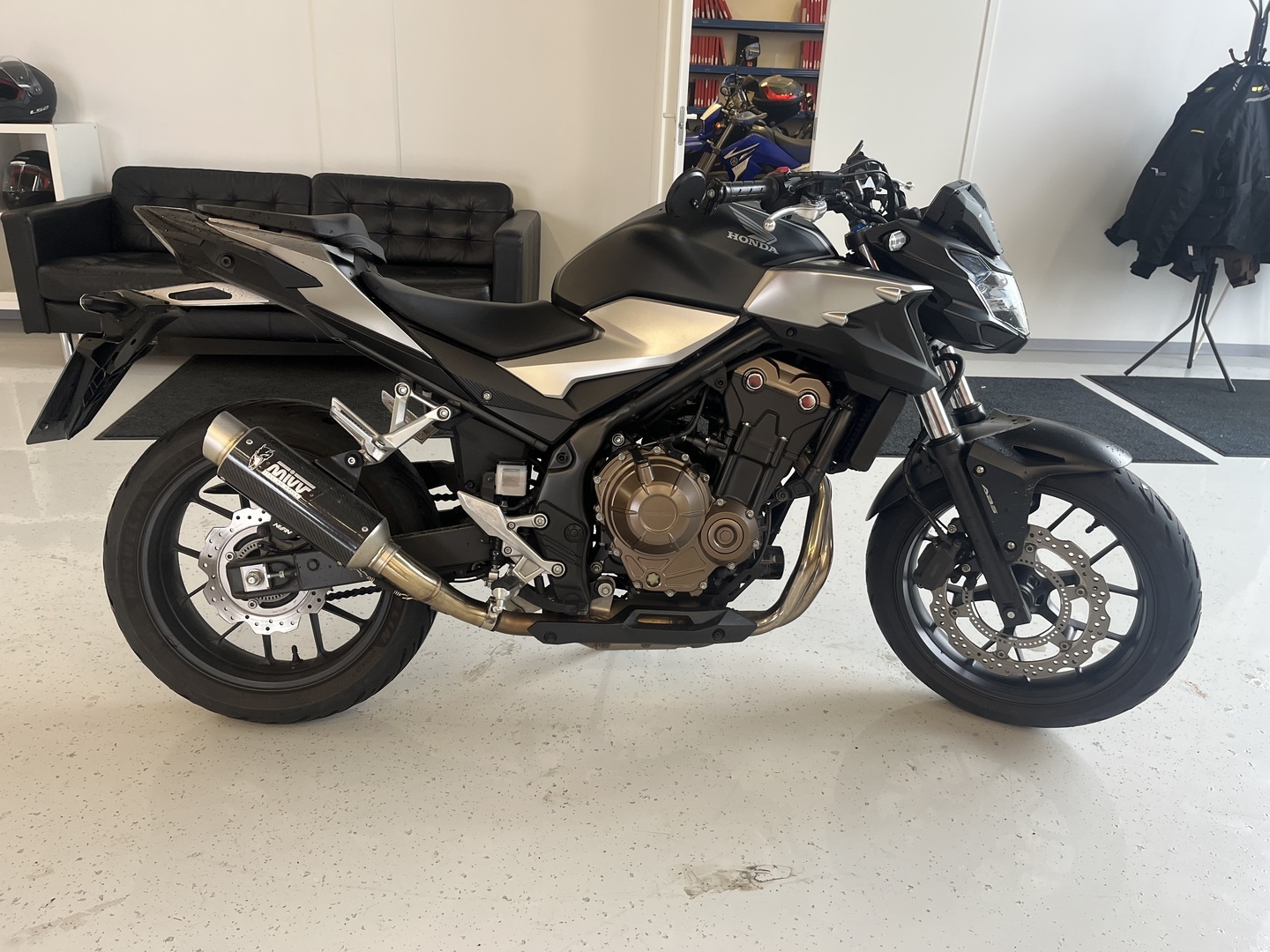 Honda - CB - 500 F // Juuri saapunut! / MIVV putkisto / huoltokirja / A2-pyörä // - Moottoripyörä