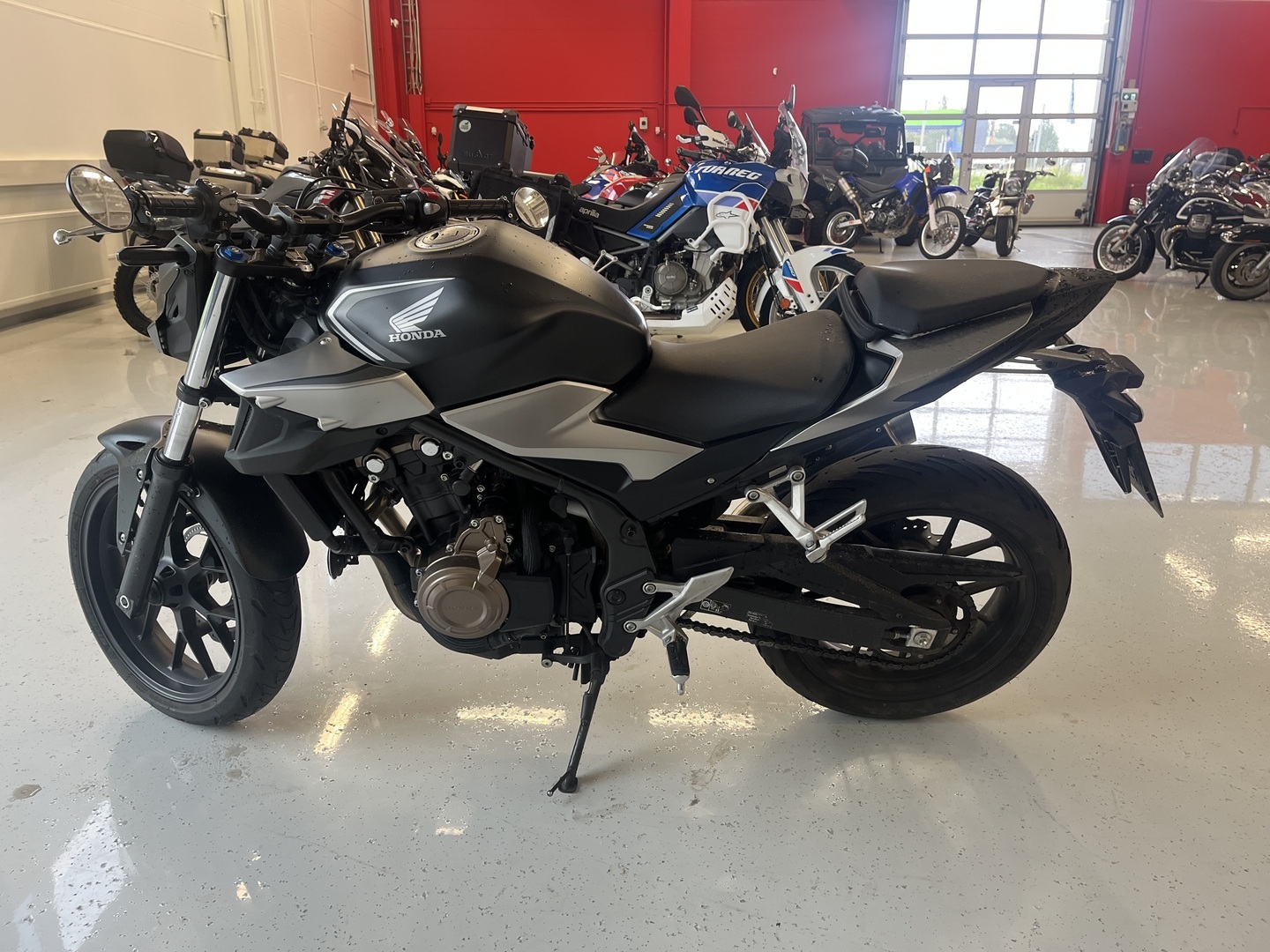 Honda - CB - 500 F // Juuri saapunut! / MIVV putkisto / huoltokirja / A2-pyörä // - Moottoripyörä