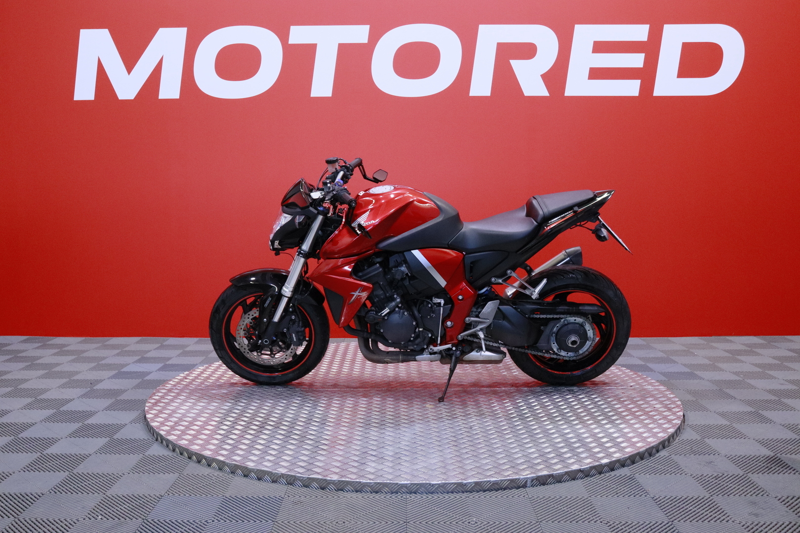 Honda - CB - 1000R // Suomi-pyörä / Kahvanlämppärit / Huoltokirja / Akrapovic // - Moottoripyörä