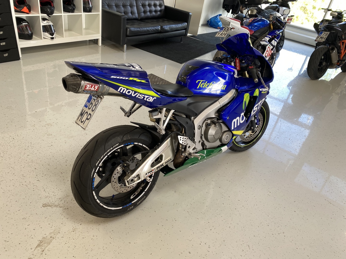 Honda - CBR - 600 RR // Suomi-pyörä / Todella siisti! / Yoshimura / Ducktail // - Moottoripyörä
