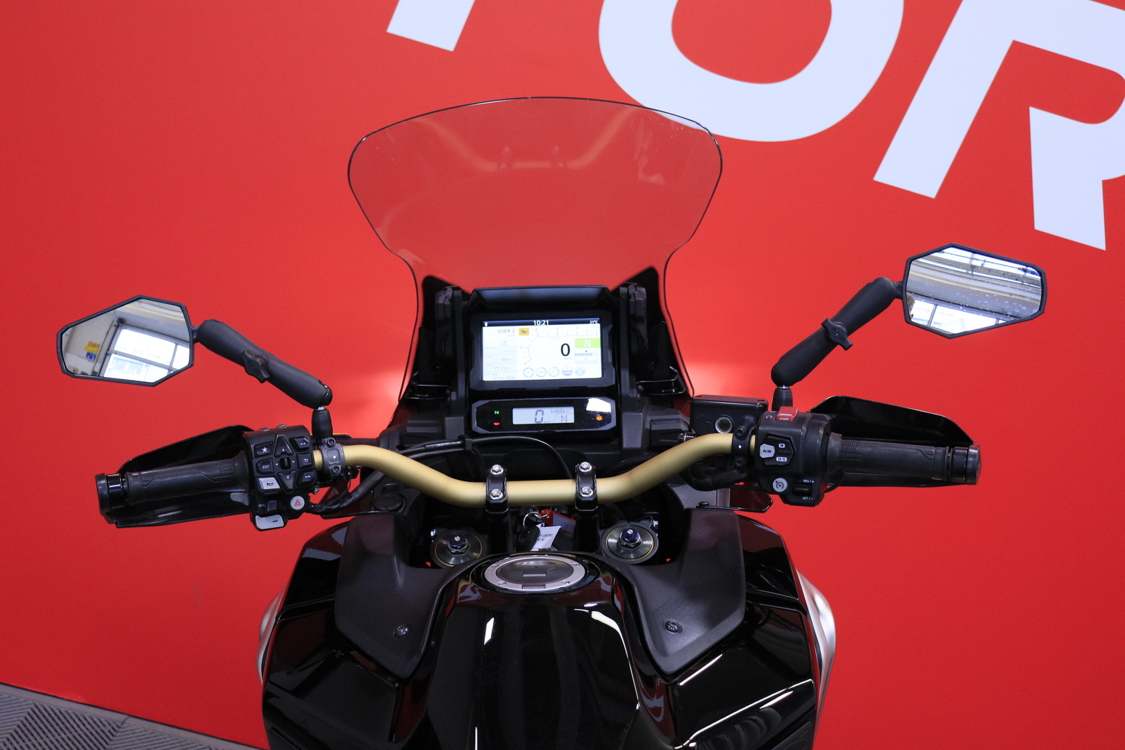 Honda - CRF - 1100L Africa twin DCT // Juuri saapunut / 3x laukut / Kaatumaraudat / Suomi-pyörä / Huoltokirja // - Moottoripyörä