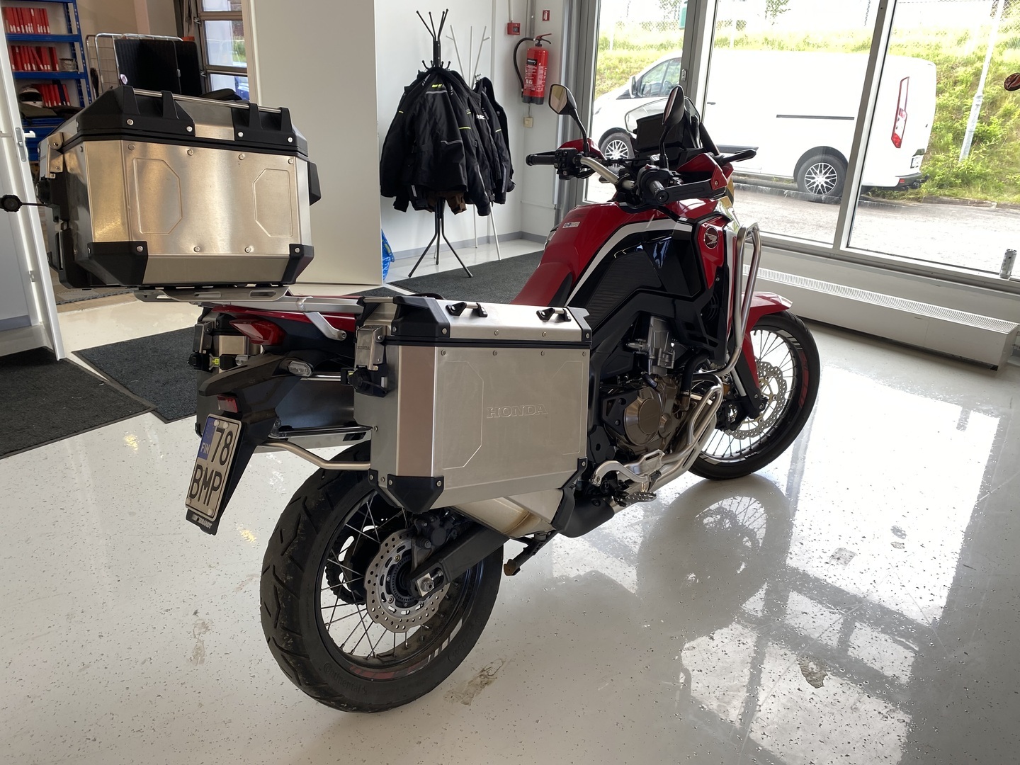 Honda - CRF - 1100L Africa Twin // Juuri saapunut! / 2. om. / Huoltokirja / 4x laukut // - Moottoripyörä