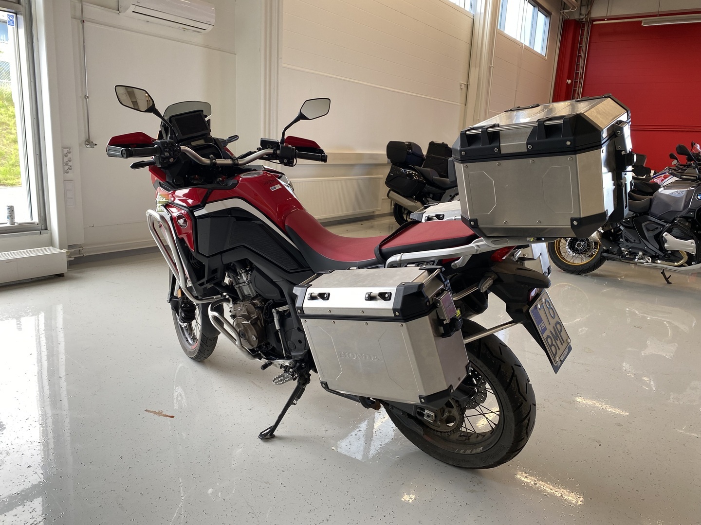 Honda - CRF - 1100L Africa Twin // Juuri saapunut! / 2. om. / Huoltokirja / 4x laukut // - Moottoripyörä
