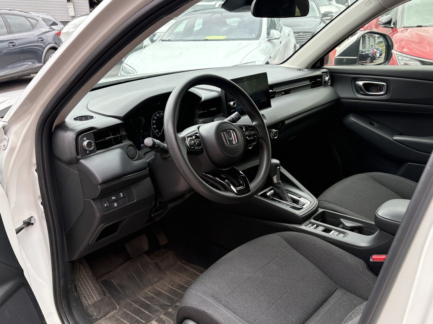 Honda - HR-V - 1.5 Hybrid Elegance - Tila-auto