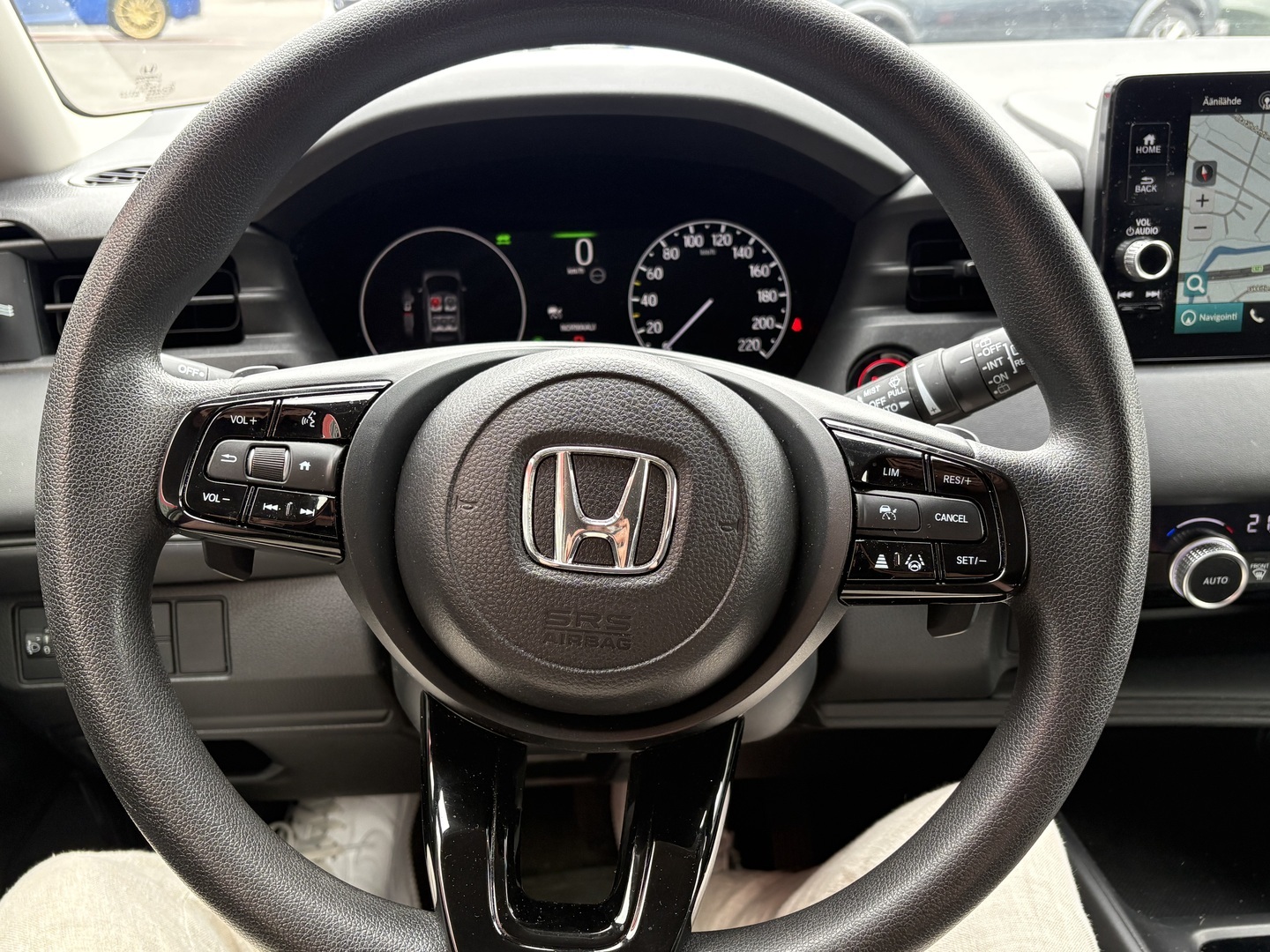 Honda - HR-V - 1.5 Hybrid Elegance - Tila-auto