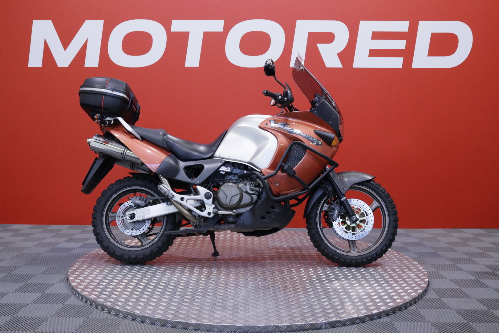 Honda - XL - 1000V Varadero // Myydään eniten tarjoavalle Huutokaupat.com // - Moottoripyörä