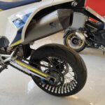 Husqvarna - 701 - Supermoto // Huoltokirja / Akrapovic / ABS // - Moottoripyörä