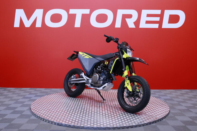 Husqvarna - 701 - Supermoto // Juuri saapunut! / Suomipyörä / Remus / Siisti! // - Moottoripyörä