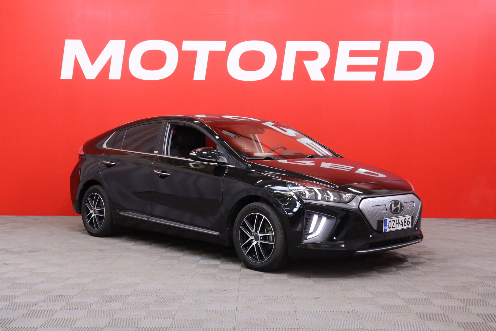 Hyundai - IONIQ electric - MY20 38 kWh 136 hv Style / ACC / Ilmastoidut nahat / Infinity / Kattoluukku / Kamera / Lämpöpumppu / - Viistoperä