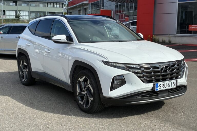 Hyundai - Tucson - 1.6 T-GDi 265 hv Plug-in 4WD 6AT Premium MY22 - Maastoauto