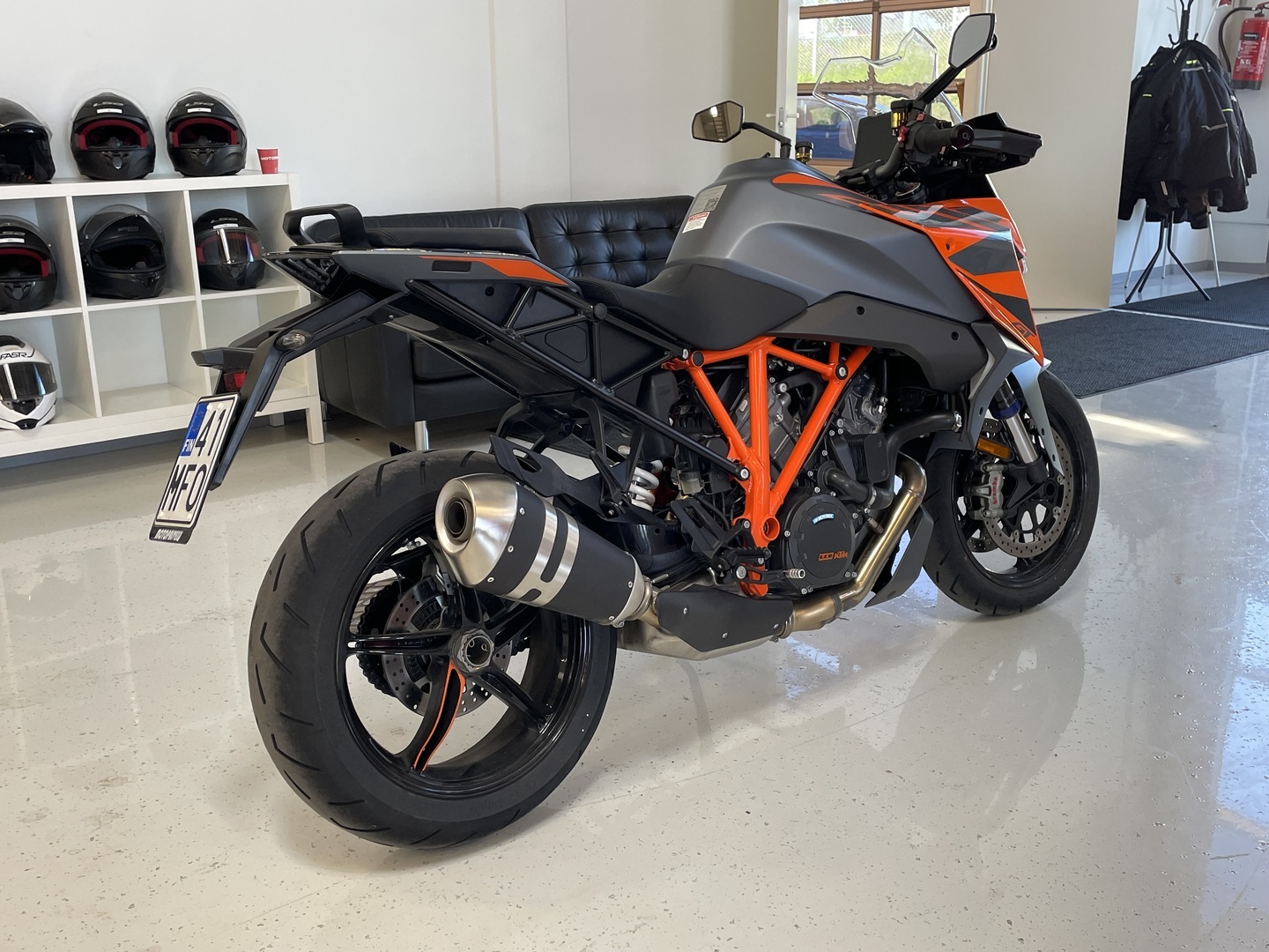 KTM - 1290 - Super Duke GT // Suomi-pyörä / Huoltokirja / Vakkari / MTC / MSR // - Moottoripyörä