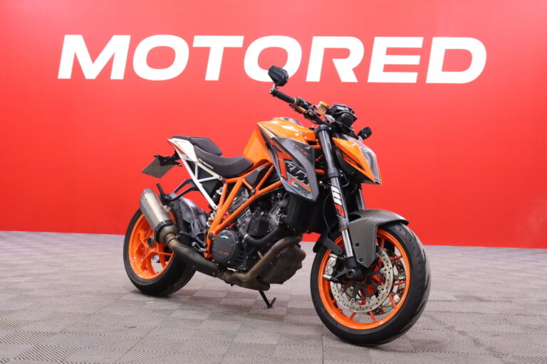 KTM - 1290 - Super Duke R // Suomi-pyörä / Akrapovic / 30tkm huolto tehty / Tarrasarja / TC / ABS // - Moottoripyörä