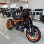 KTM - 1290 - Super Duke R // EVO / Akrapovic kokoputkisto / sähköalusta / Hiilikuitua - Moottoripyörä