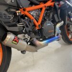 KTM - 1290 - Super Duke R // EVO / Akrapovic kokoputkisto / sähköalusta / Hiilikuitua - Moottoripyörä
