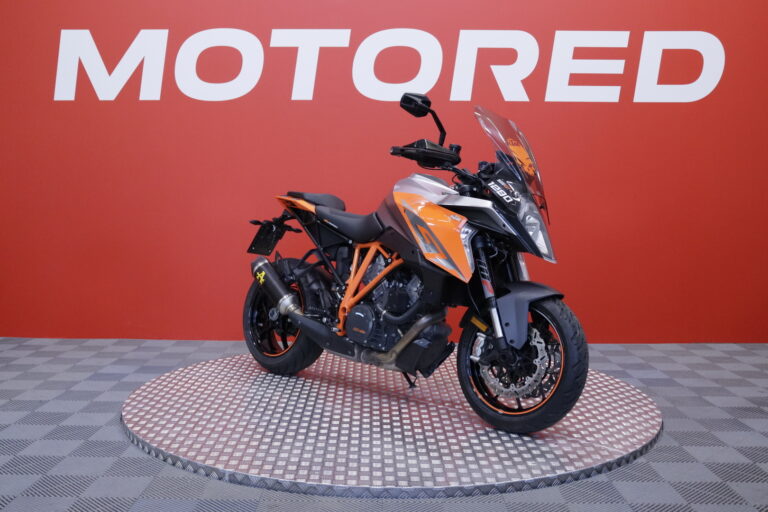 KTM - 1290 - Super Duke GT // Suomi-pyörä / Ajomodet / Arrow / Vakkari // - Moottoripyörä