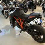 KTM - 1290 - Super Duke R // Juuri saapunut! / Akrapovic putkisto // - Moottoripyörä