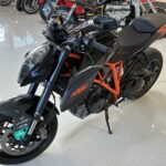 KTM - 1290 - Super Duke R // Juuri saapunut! / Akrapovic putkisto // - Moottoripyörä