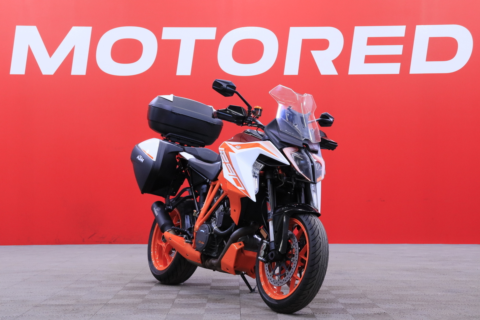 KTM - 1290 - Super Duke GT // Facelift! / TFT näyttö / Cobra / Vakkari / Keyless // - Moottoripyörä
