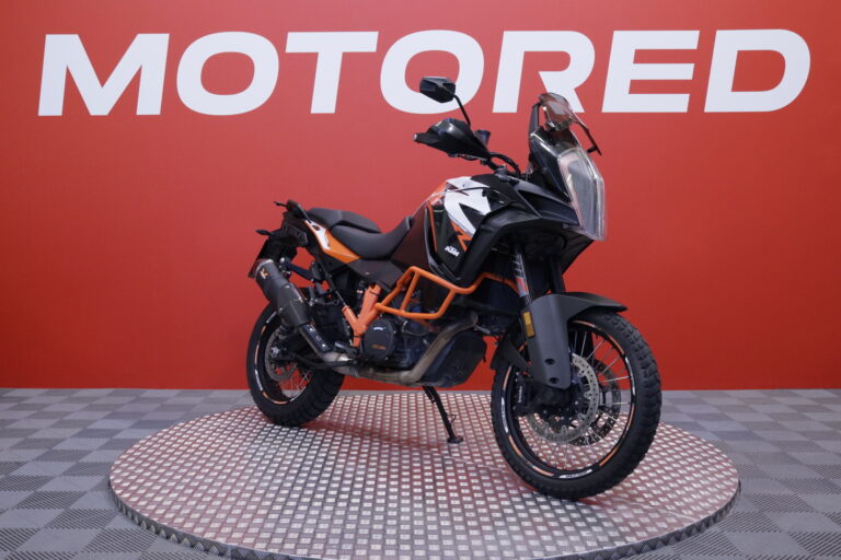 KTM - 1290 Super Adventure R - // Juuri saapunut! / Merkkihuollettu / 2. om. Suomipyörä / Kahvanlämppärit / Vakkari / Wings // - Moottoripyörä