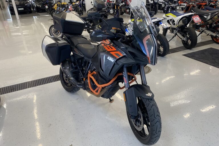 KTM - 1290 Super Adventure S - // Suomi-pyörä / Huoltokirja / Ajomodet / Vakkari / 4x Laukut / MTC / MSR / Damping / HHC // - Moottoripyörä