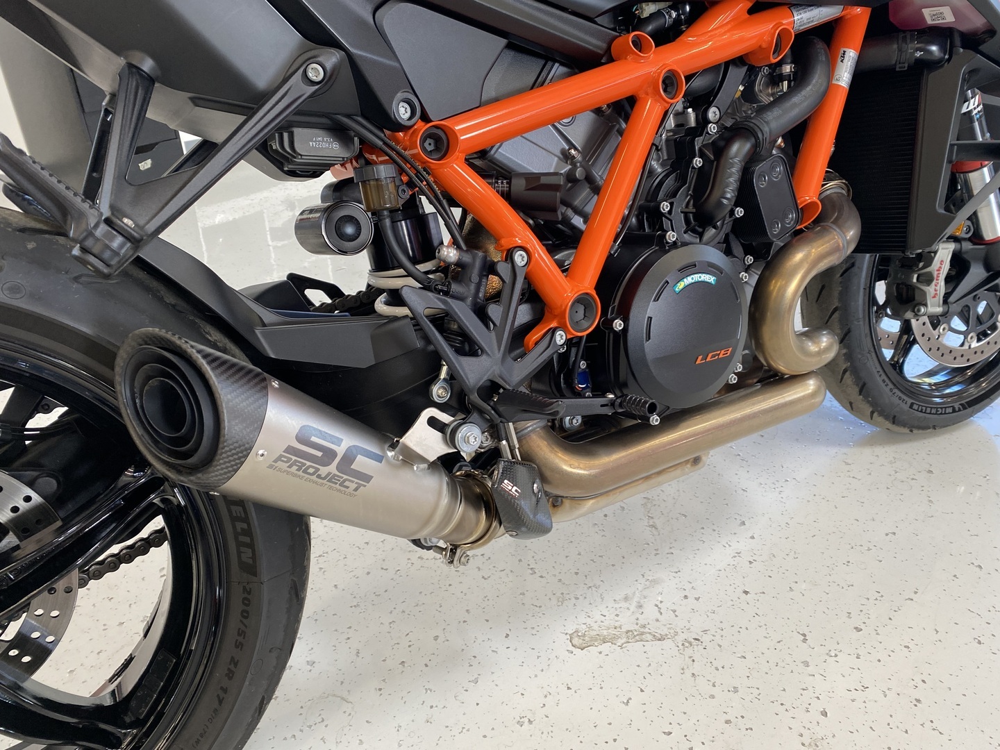 KTM - 1390 Super Duke R - // Suomi-pyörä / Quickshifter+ / Ajo-modet / ABS / SC-Project // - Moottoripyörä