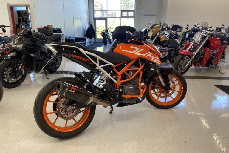 KTM 390
