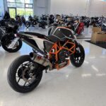 KTM - 690 - Duke R // Juuri saapunut! / A2 / Akrapovic / Suomi-Pyörä / Kaatumaraudat // - Moottoripyörä