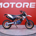KTM - 690 - SMC-R // Akrapovic Kokoputkisto / ABS / Suomi-Pyörä / Huoltokirja // - Moottoripyörä
