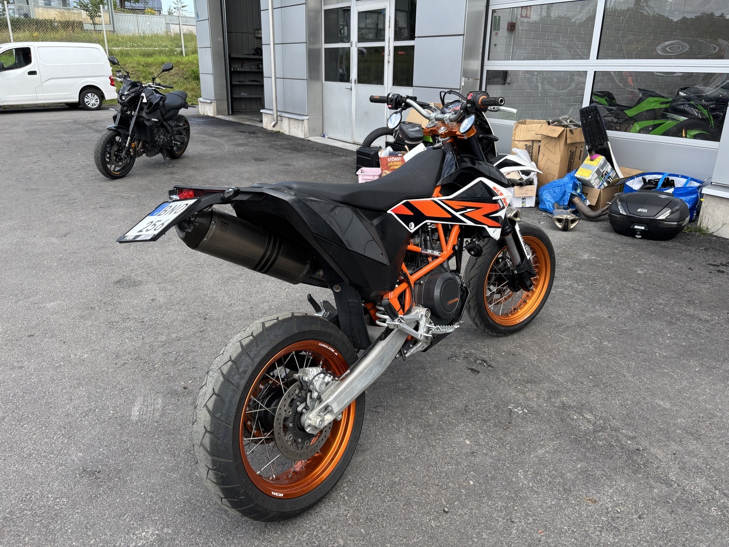 KTM - 690 - SMC-R // Juuri saapunut! / Akrapovic // - Moottoripyörä