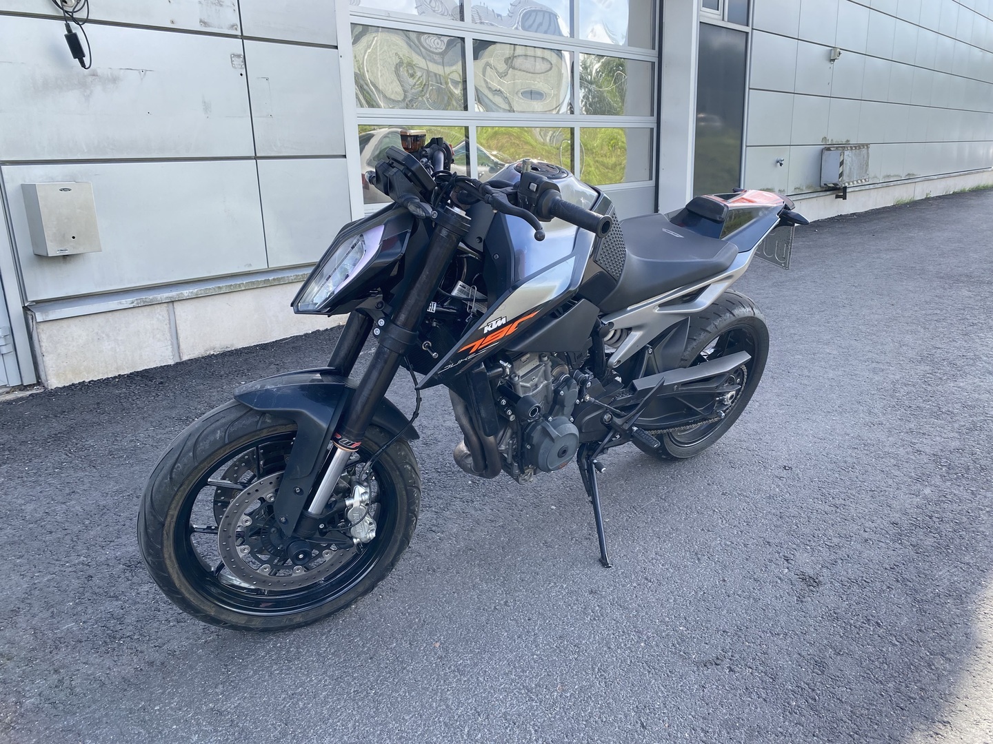 KTM - 790 - Duke // Juuri saapunut! / Slipari // - Moottoripyörä
