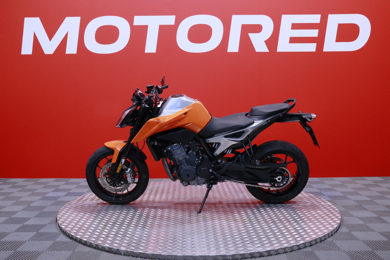 KTM - 790 - Duke // Suomi-pyörä / TC / Ajomodet / Huoltokirja // - Moottoripyörä