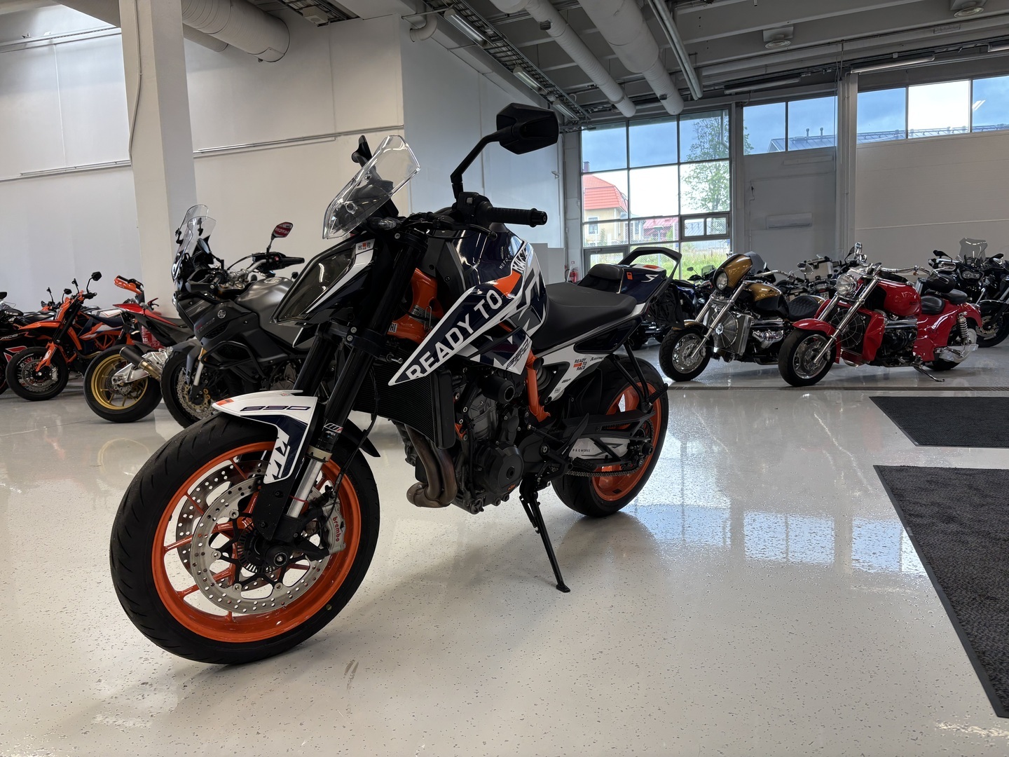 KTM - 890 - Duke R // Juuri saapunut! / SC-Project / Ducktail / Suomi-pyörä / Kaatumatapit // - Moottoripyörä