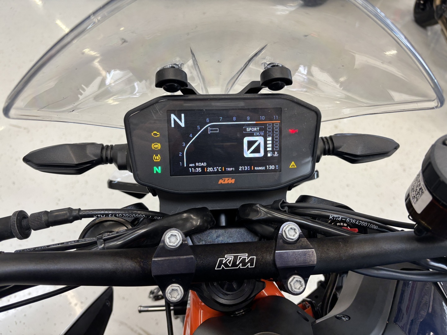KTM - 890 - Duke R // Juuri saapunut! / SC-Project / Ducktail / Suomi-pyörä / Kaatumatapit // - Moottoripyörä