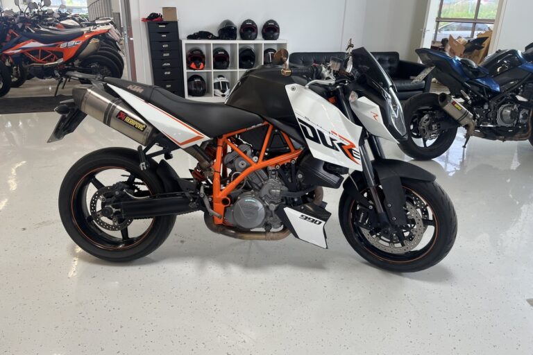KTM 990