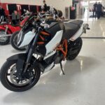 KTM - 990 - Super Duke R // Juuri Saapunut / Akrapovic Putkisto / Suomi-pyörä / Sähköinen Lukitus / Huoltokirja // - Moottoripyörä