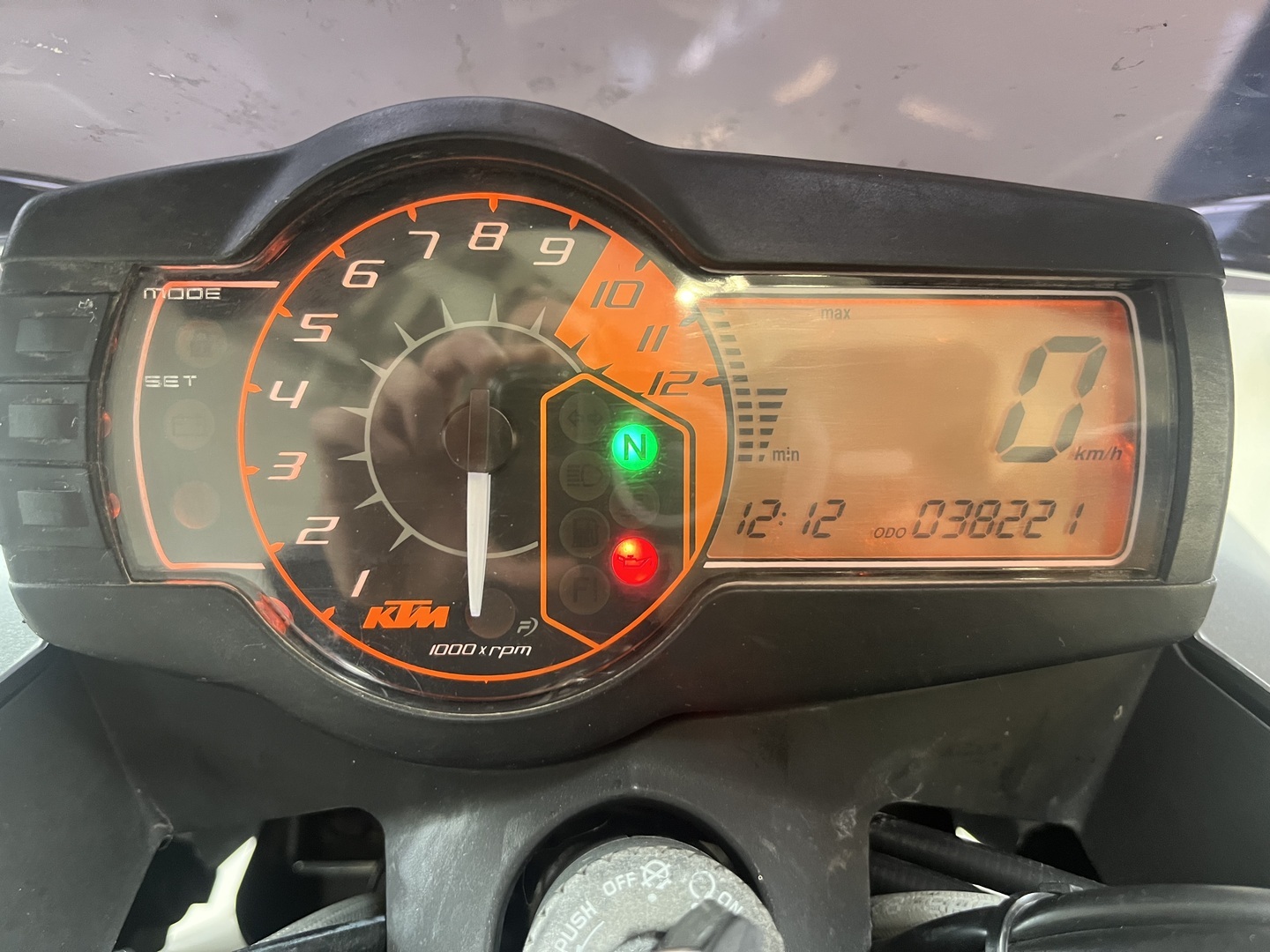 KTM - 990 - Super Duke R // Juuri Saapunut / Akrapovic Putkisto / Suomi-pyörä / Sähköinen Lukitus / Huoltokirja // - Moottoripyörä