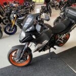 KTM - 990 - Supermoto T // Suomi-pyörä / Huoltokirja / 3x Avain // - Moottoripyörä