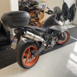 KTM - 990 - Supermoto T // Suomi-pyörä / Huoltokirja / 3x Avain // - Moottoripyörä
